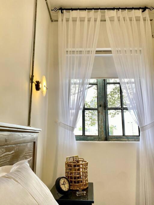 Le Bijou Chic In The Heart Of Saigon Charm With View Daire Ho Şi Min Dış mekan fotoğraf