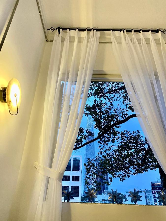 Le Bijou Chic In The Heart Of Saigon Charm With View Daire Ho Şi Min Dış mekan fotoğraf