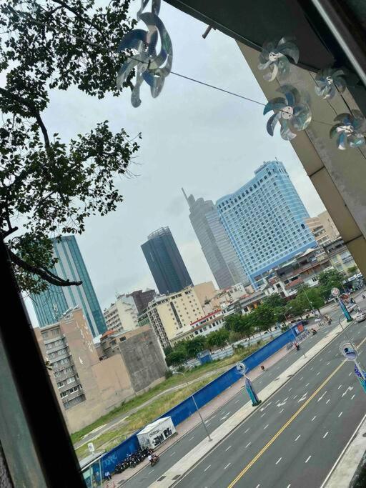 Le Bijou Chic In The Heart Of Saigon Charm With View Daire Ho Şi Min Dış mekan fotoğraf