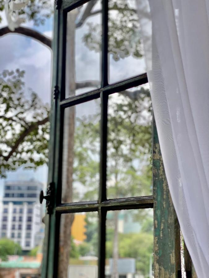 Le Bijou Chic In The Heart Of Saigon Charm With View Daire Ho Şi Min Dış mekan fotoğraf